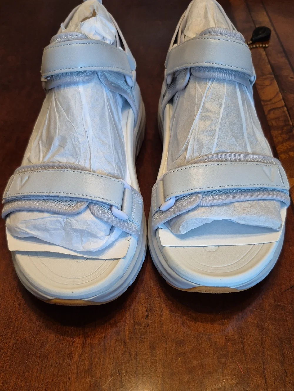 Vionic Wanderer Sandles - Picture 2 of 8